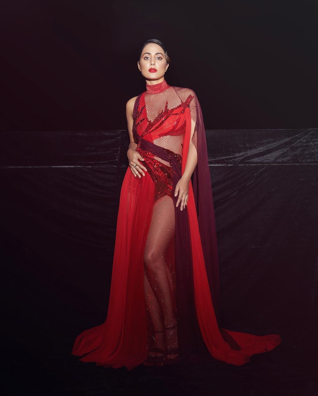 Hina Khan Turns Up the...