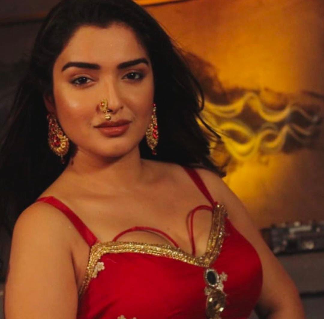 Must-See Bhojpuri Actress Aamrapali Dubey...