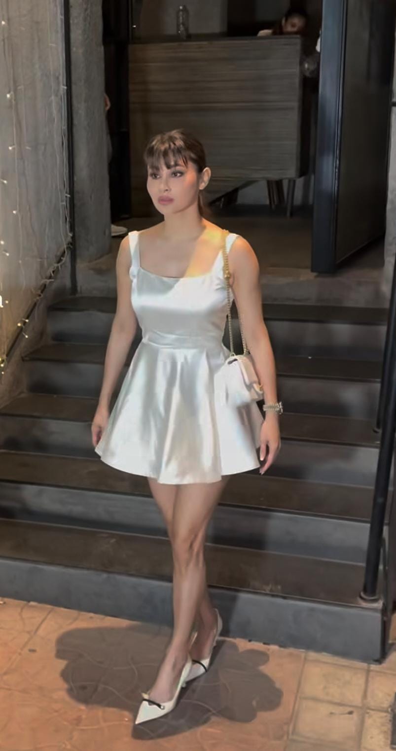 Mouni Roy Sets Internet on...