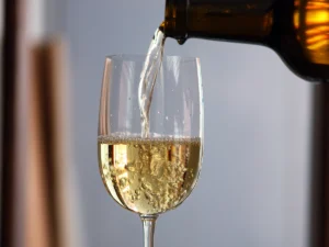 Wine peene ke fayde – Stress Relief, Bone Strength & Glowing Skin