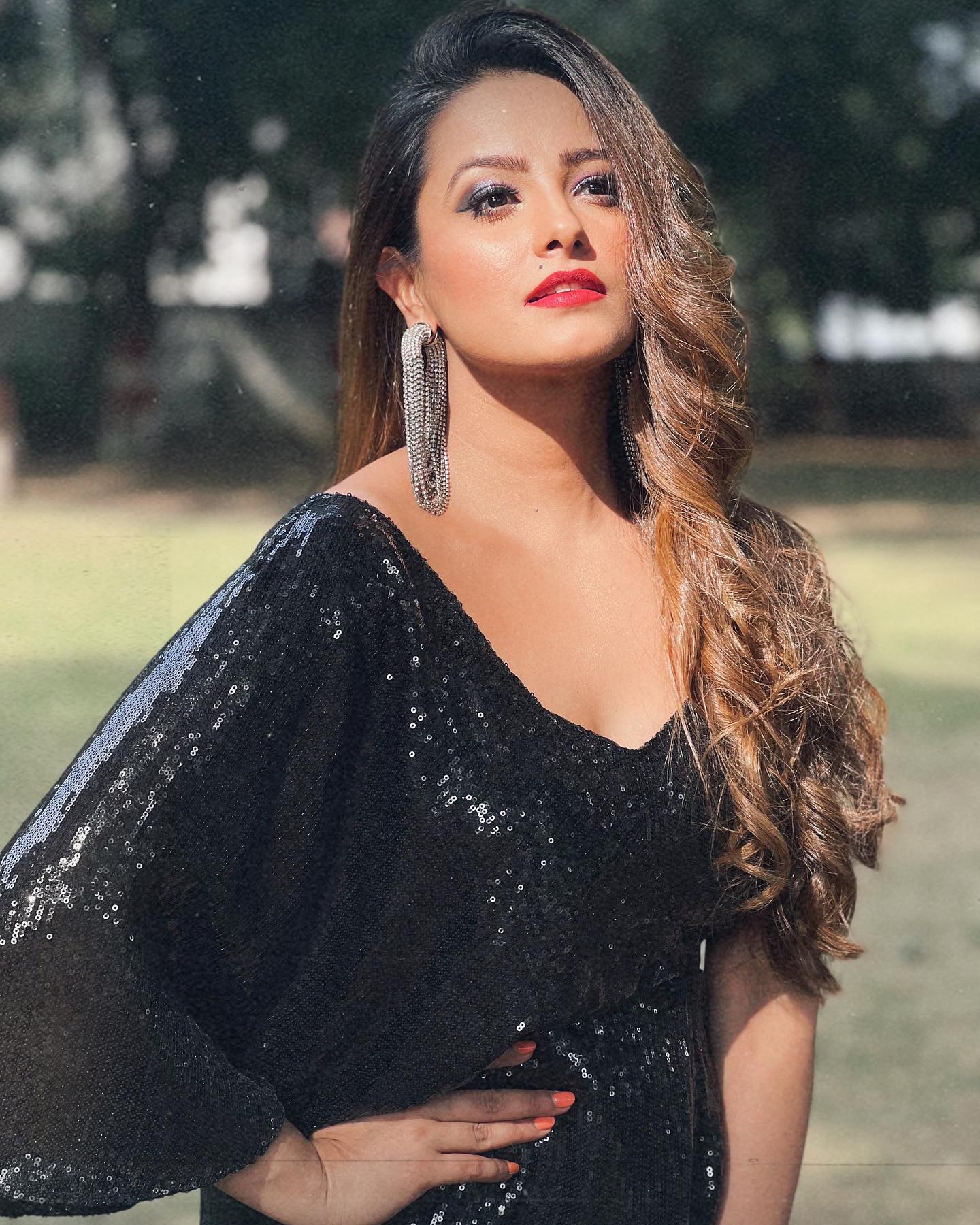 Anita Hassanandani Stunning Photos- See...