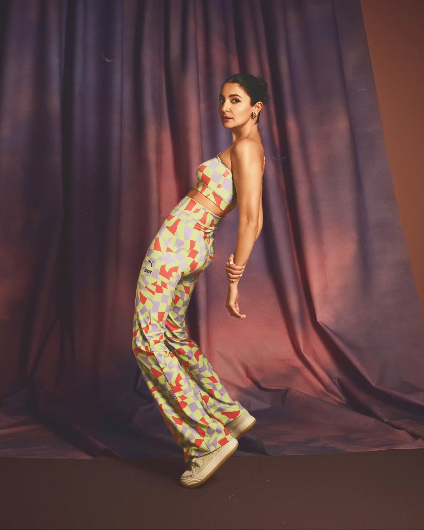 Anushka Sharma B’DAY SPL- Unknown...