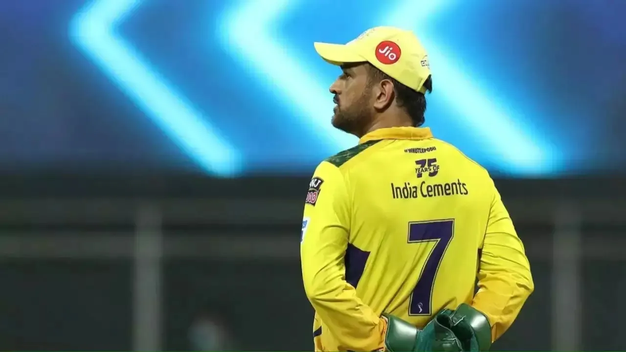 Dhoni (3)