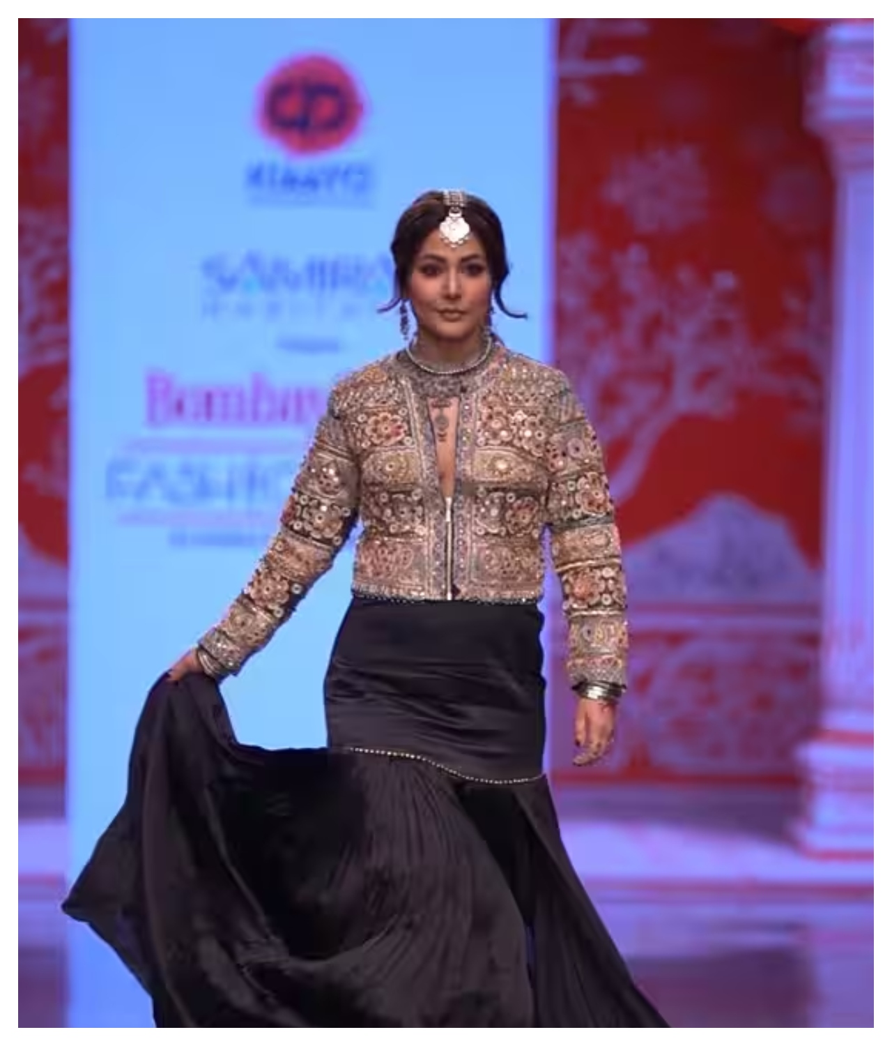 Hina Khan Ramp Walk Photos...