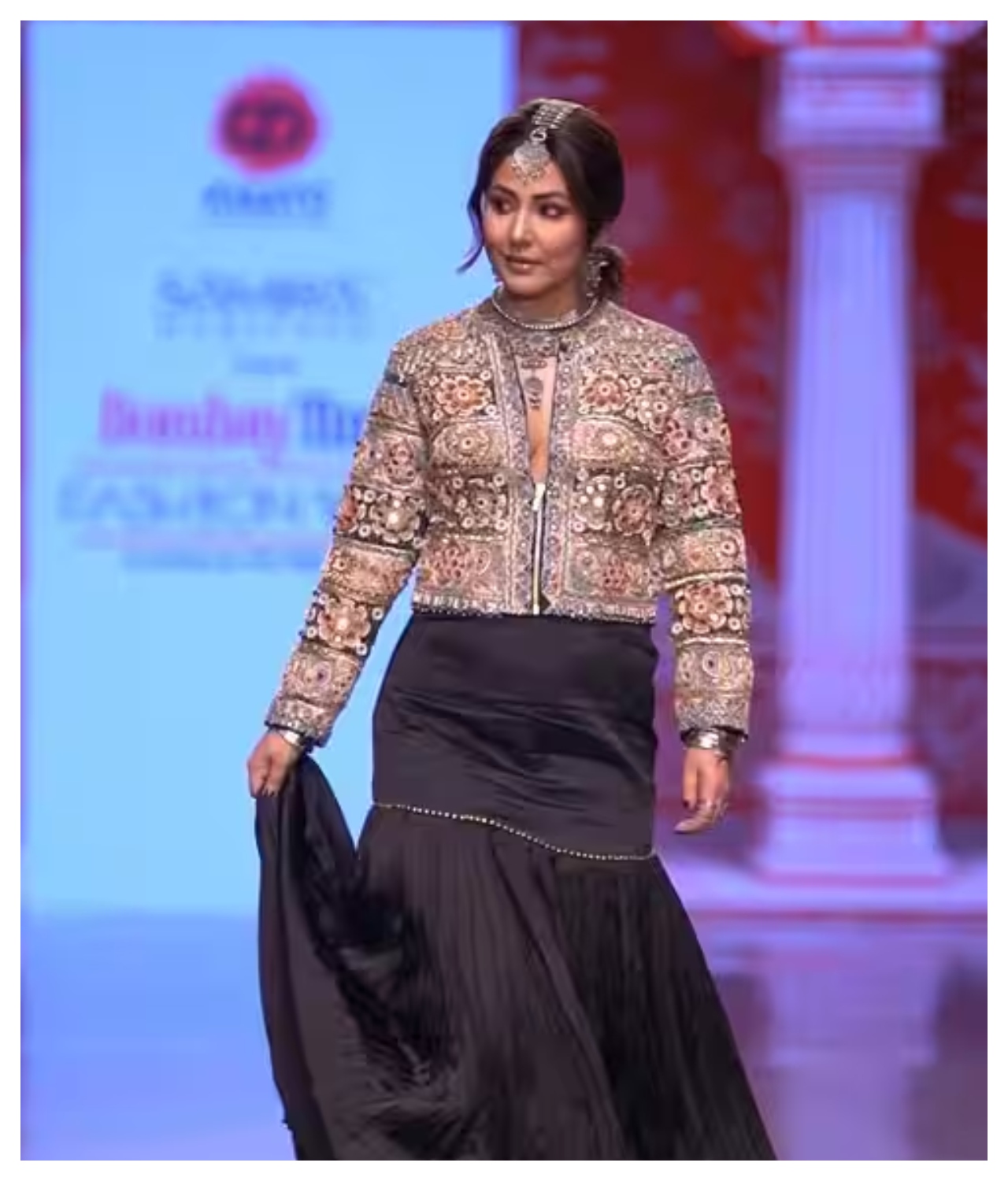 Hina Khan Ramp Walk Photos...