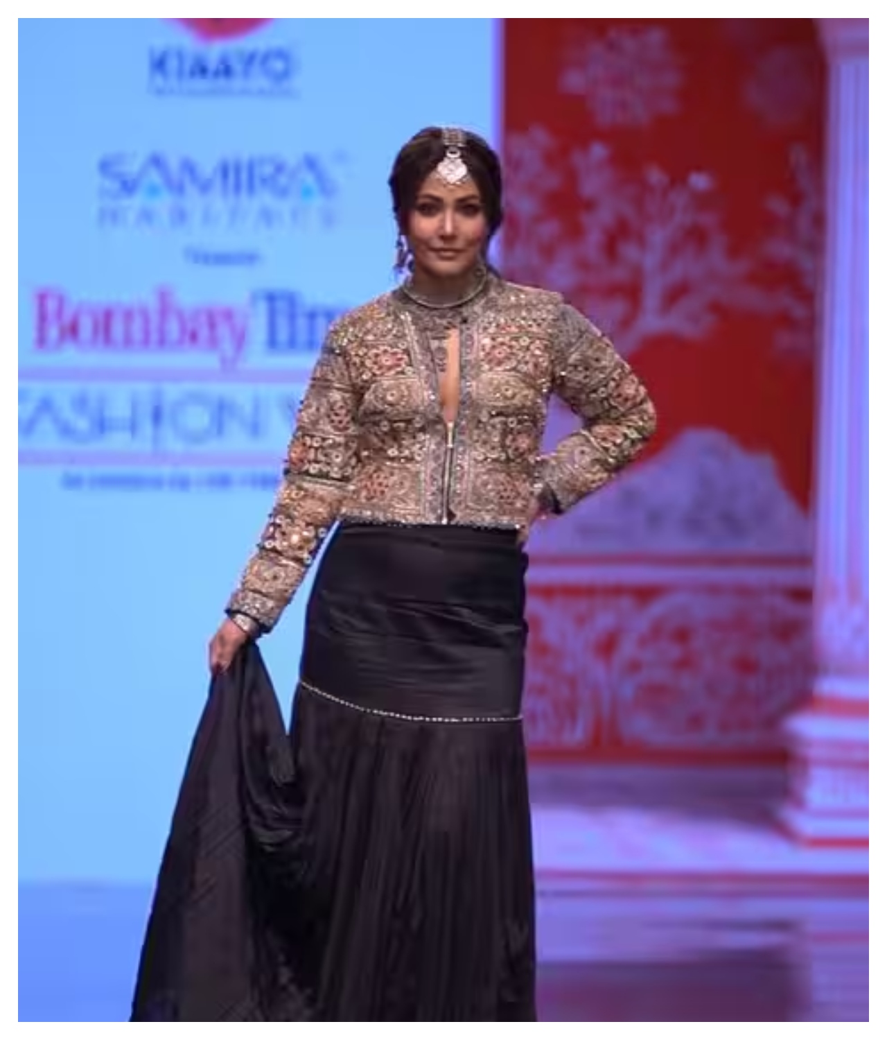 Hina Khan Ramp Walk Photos...
