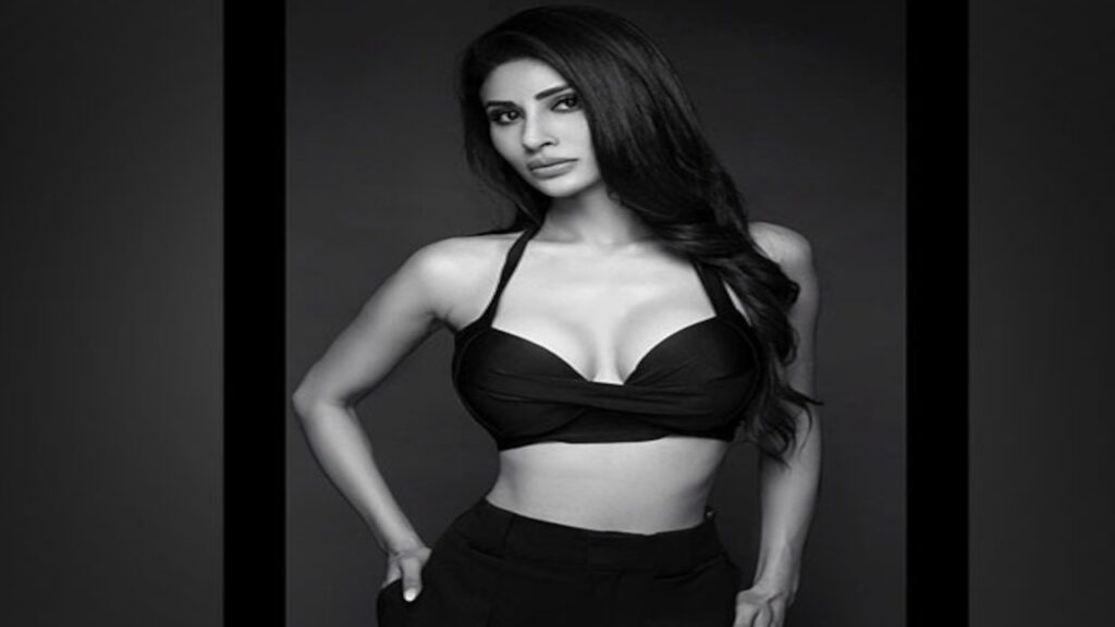 Must-See Mouni Roy Sexy Black & White Look Sets Social Media On Fire– See Glamorous Pics Here