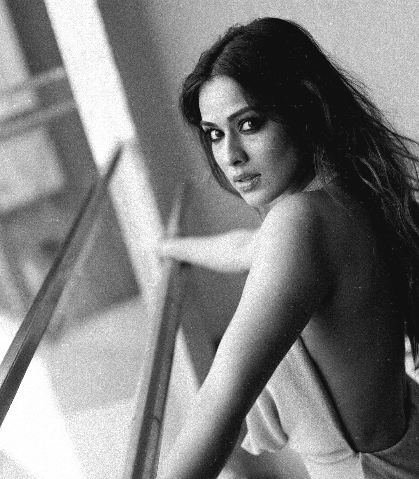 Nia Sharma Bold Look –...