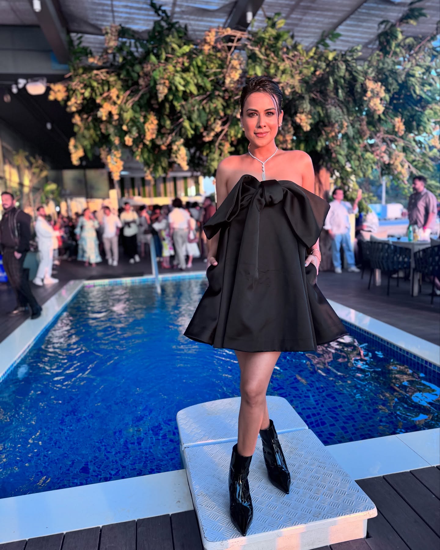 Nia Sharma Bold Look –...