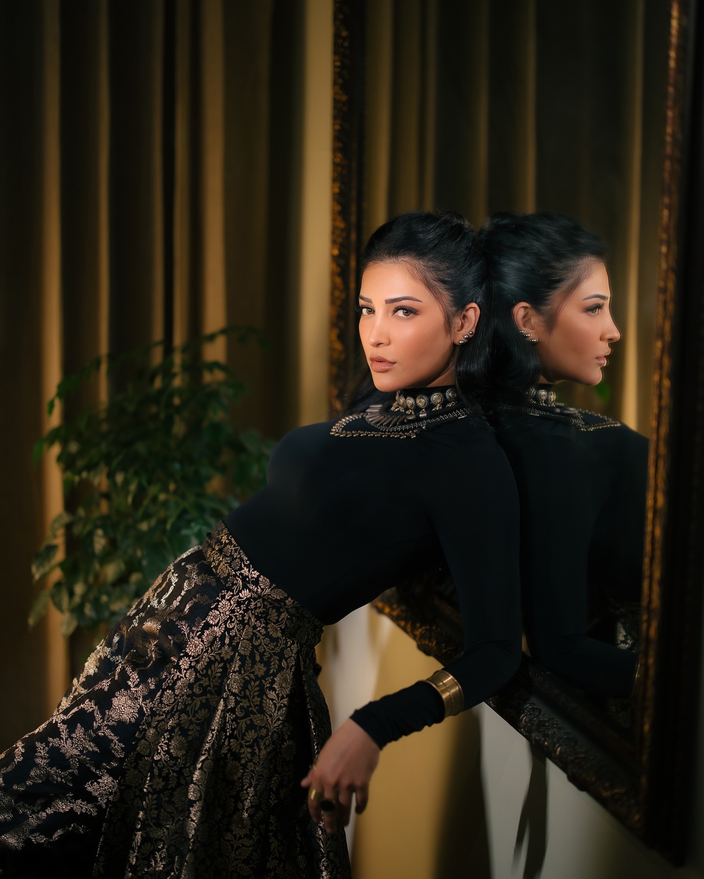 Shrutzhaasan 1717506300 3383010501285125652 490297128
