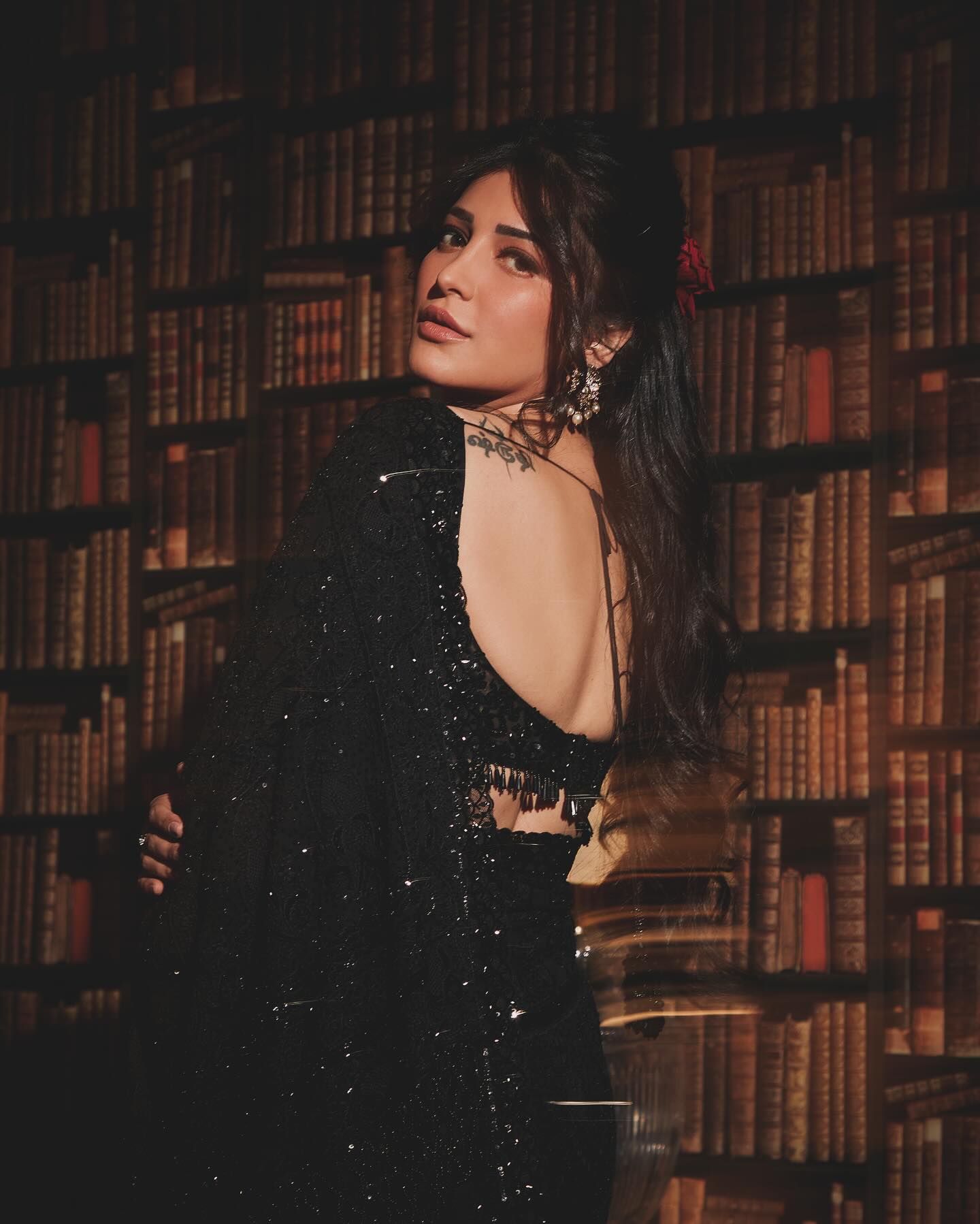 Shrutzhaasan 1732130572 3505687792824445435 490297128