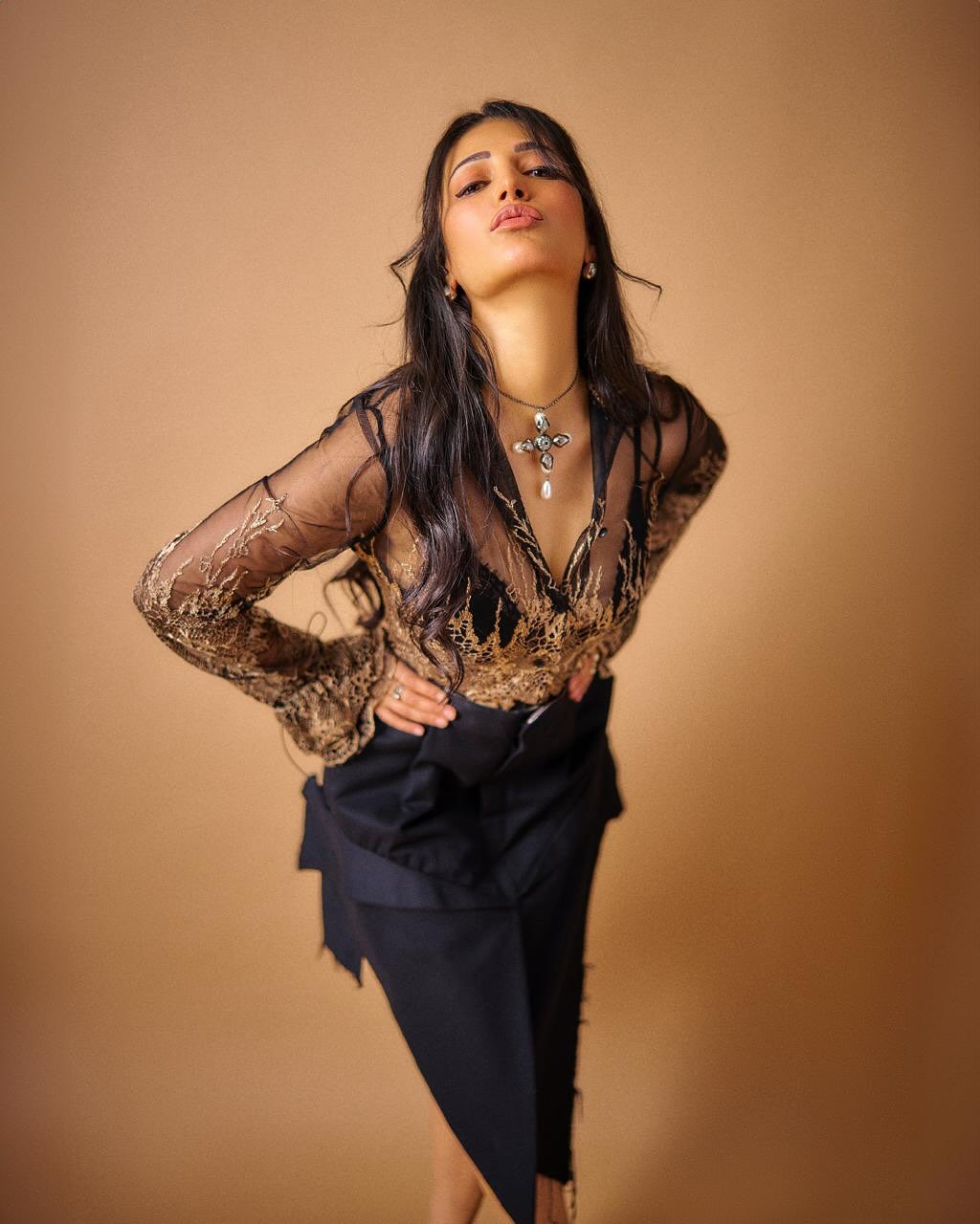 Shrutzhaasan 1735136099 3530899980749682572 490297128