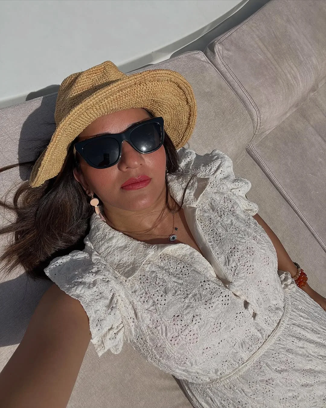 Bhojpuri Actress Monalisa Bold Look...