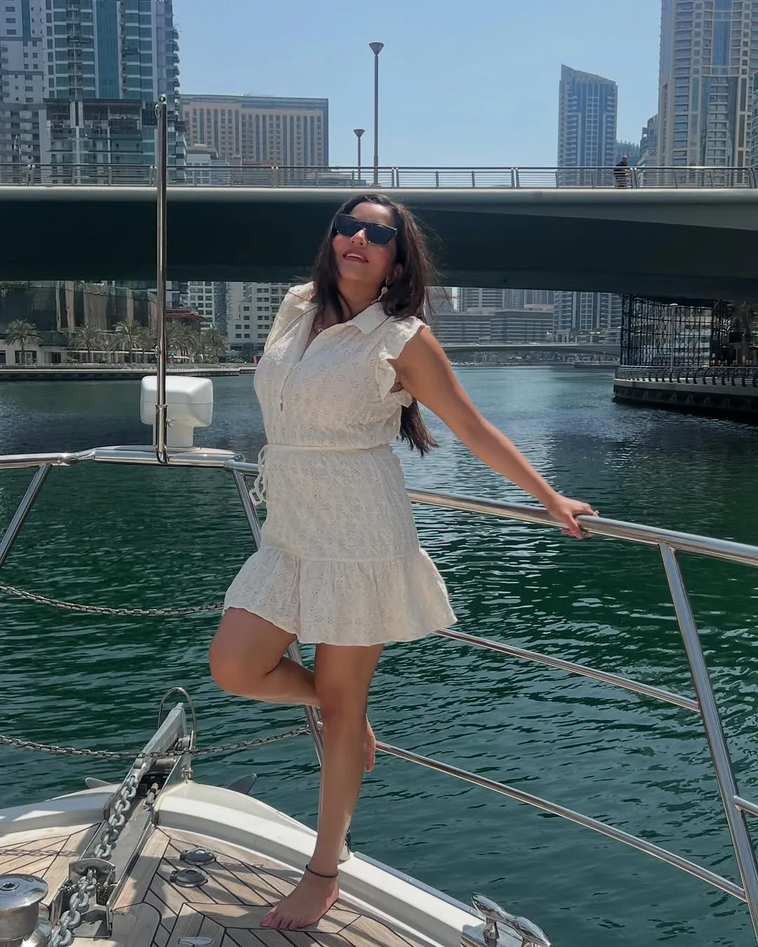 Bhojpuri Actress Monalisa Bold Look...