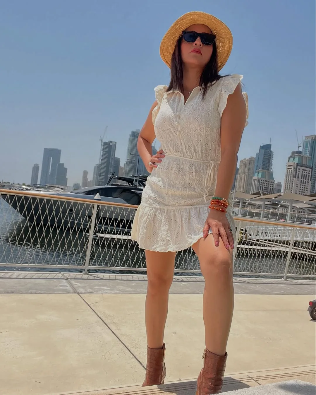 Bhojpuri Actress Monalisa Bold Look...