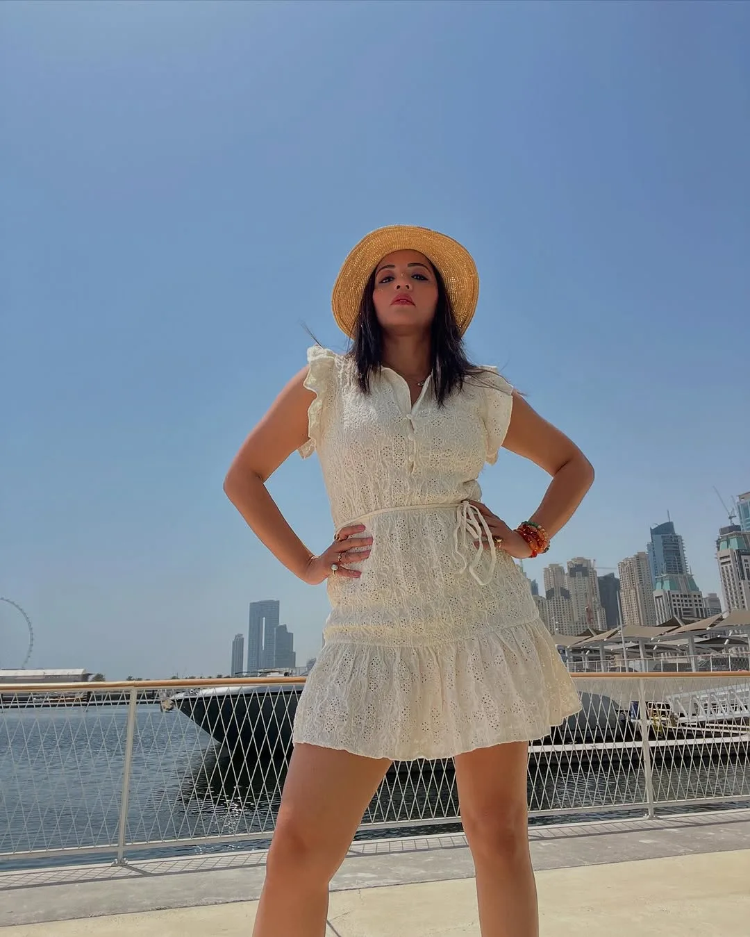 Bhojpuri Actress Monalisa Bold Look...