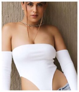 These Popular Actresses Who Opened Jeans Buttons for Photoshoots, See the List