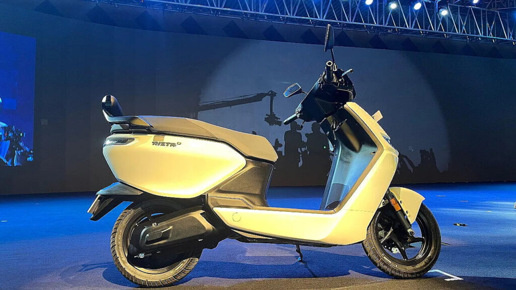 Ather Rizta Becomes Bestselling Scooter with Over 1 Lakh Sales in Just a Year