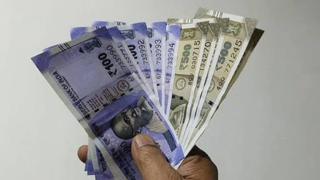 DA Hike: केंद्रीय कर्मचारी के बड़ी खुशखबरी! इतना बढ़ा महंगाई भत्ता, जानें जल्दी