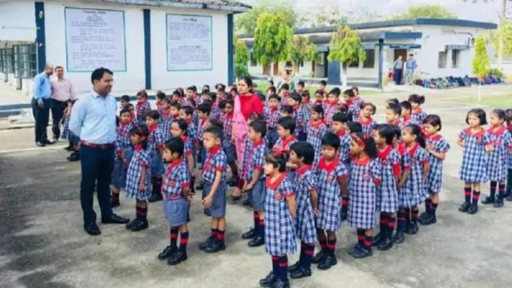 KVS Admission: आखिर बच्चे क्यों लेना चाहते है केंद्रीय विद्यालय स्कूल में एडमिशन! जानें क्या मिलती है सुविधा, जानें जल्दी