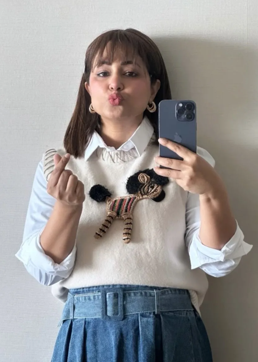 Must-See Hina Khan Adorable Korean...