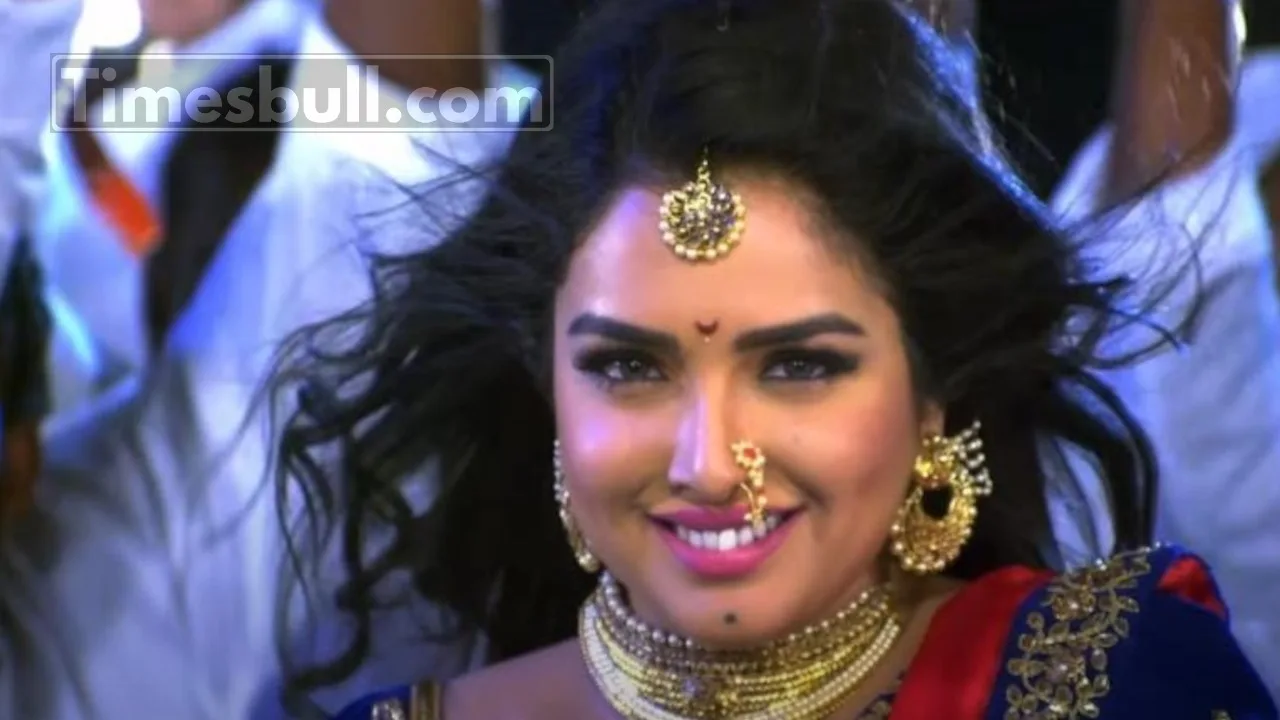 Bhojpuri Song: Aamrapali Dubey