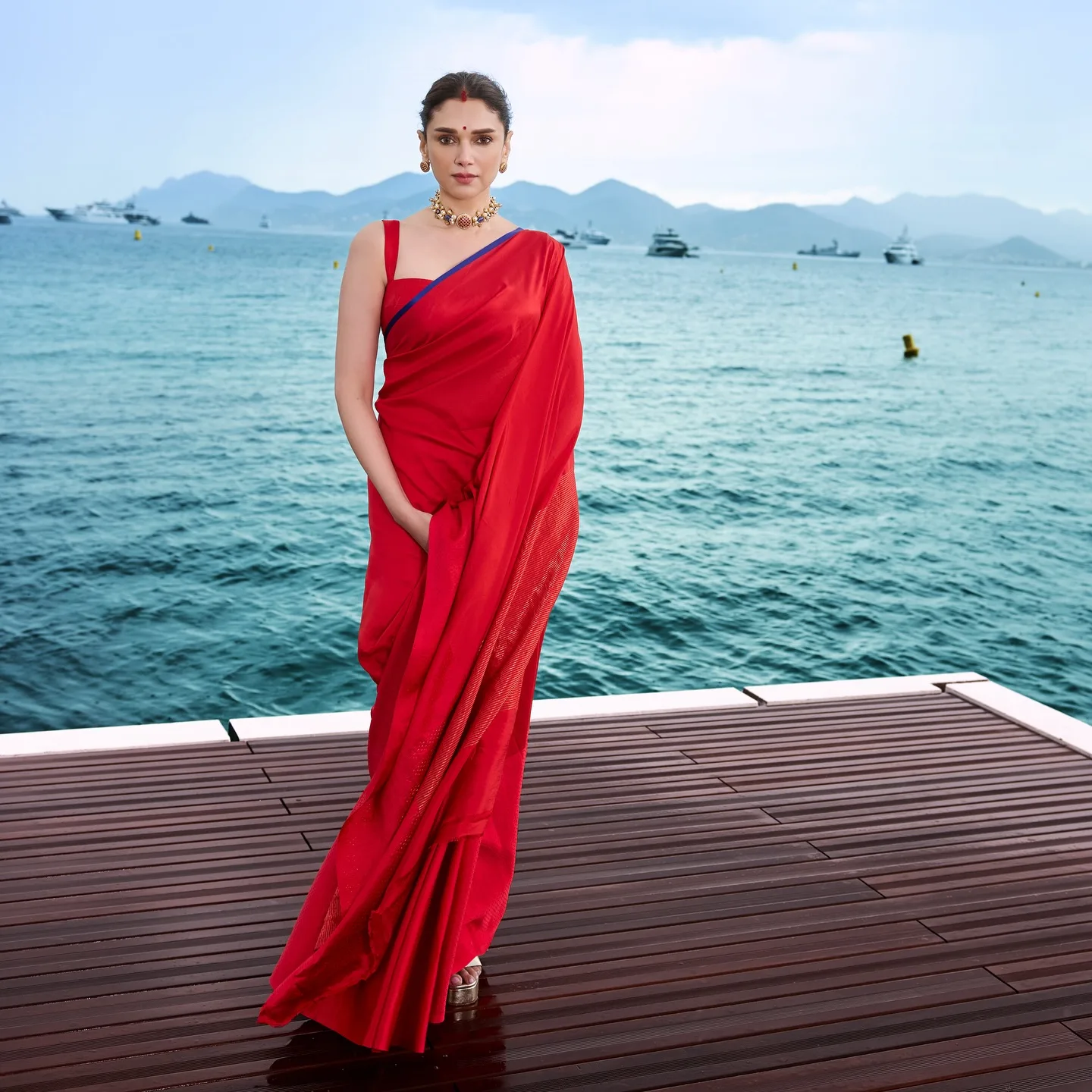Aditi Rao Hydari Stuns in...
