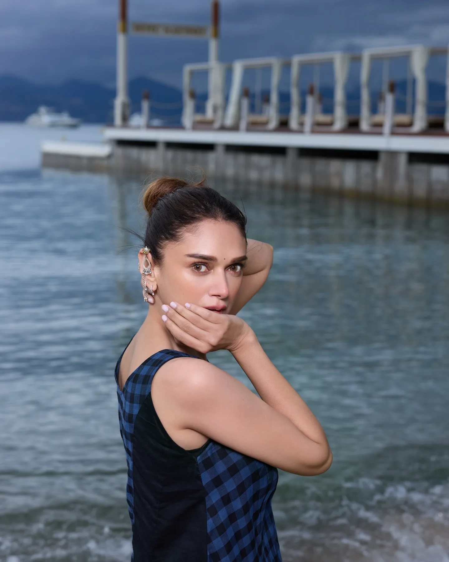 Aditi Rao Hydari Stuns in...