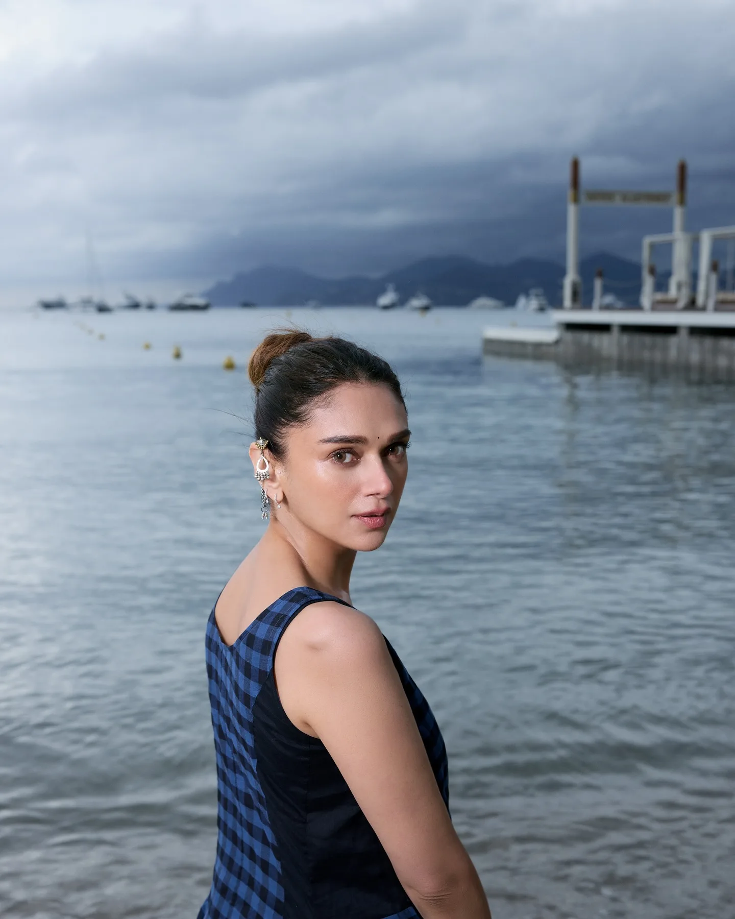 Aditi Rao Hydari Stuns in...