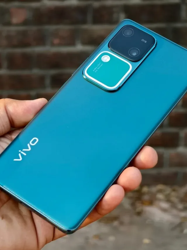 Top Most Stylish 5G Phone – Vivo V30!