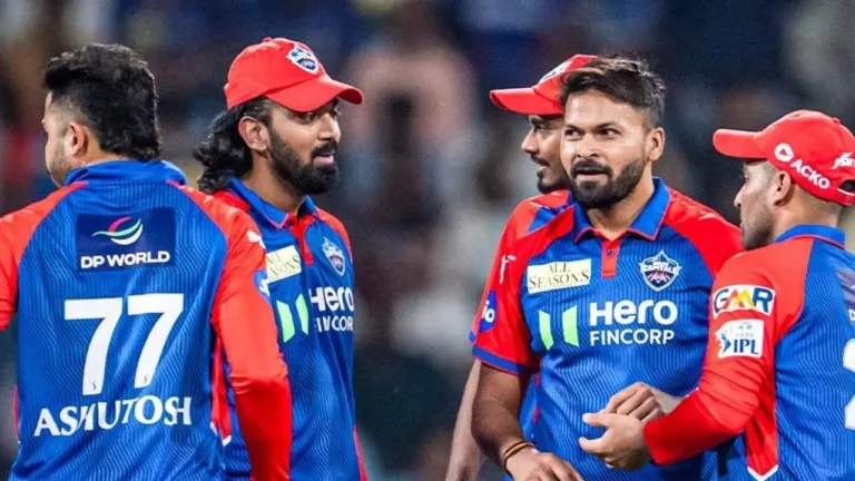 मुंबई से करारी हार के बाद दिल्ली IPL 2025 से बाहर, मुकेश कुमार पर BCCI ने ठोका जुर्माना