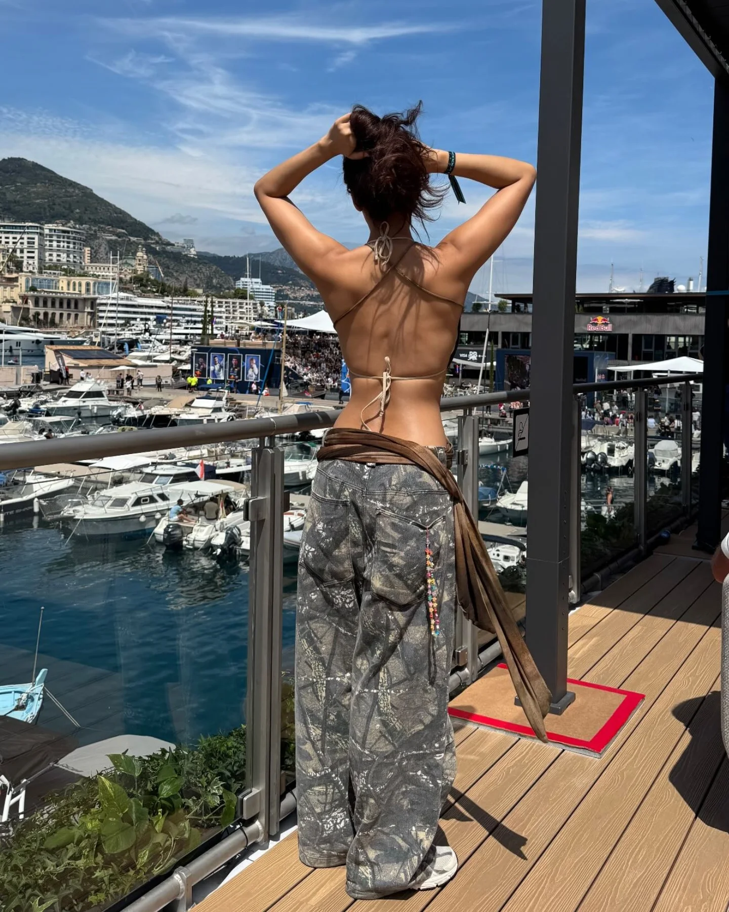 Disha Patani Flaunts Backless Top...