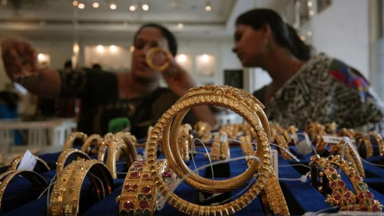 Jewelers provide you free insurance...