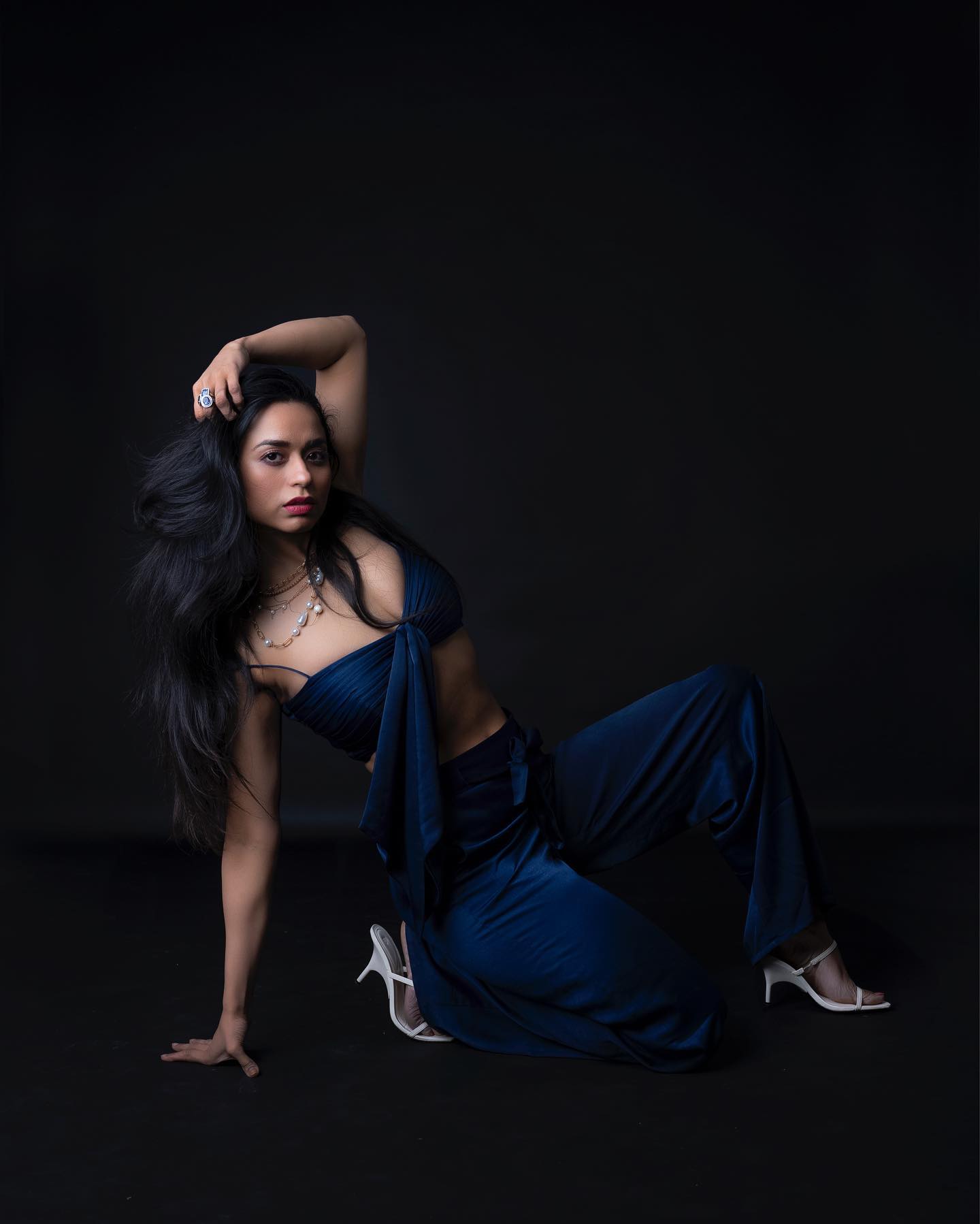 Soundarya Sharma’s Glamorous Look –...