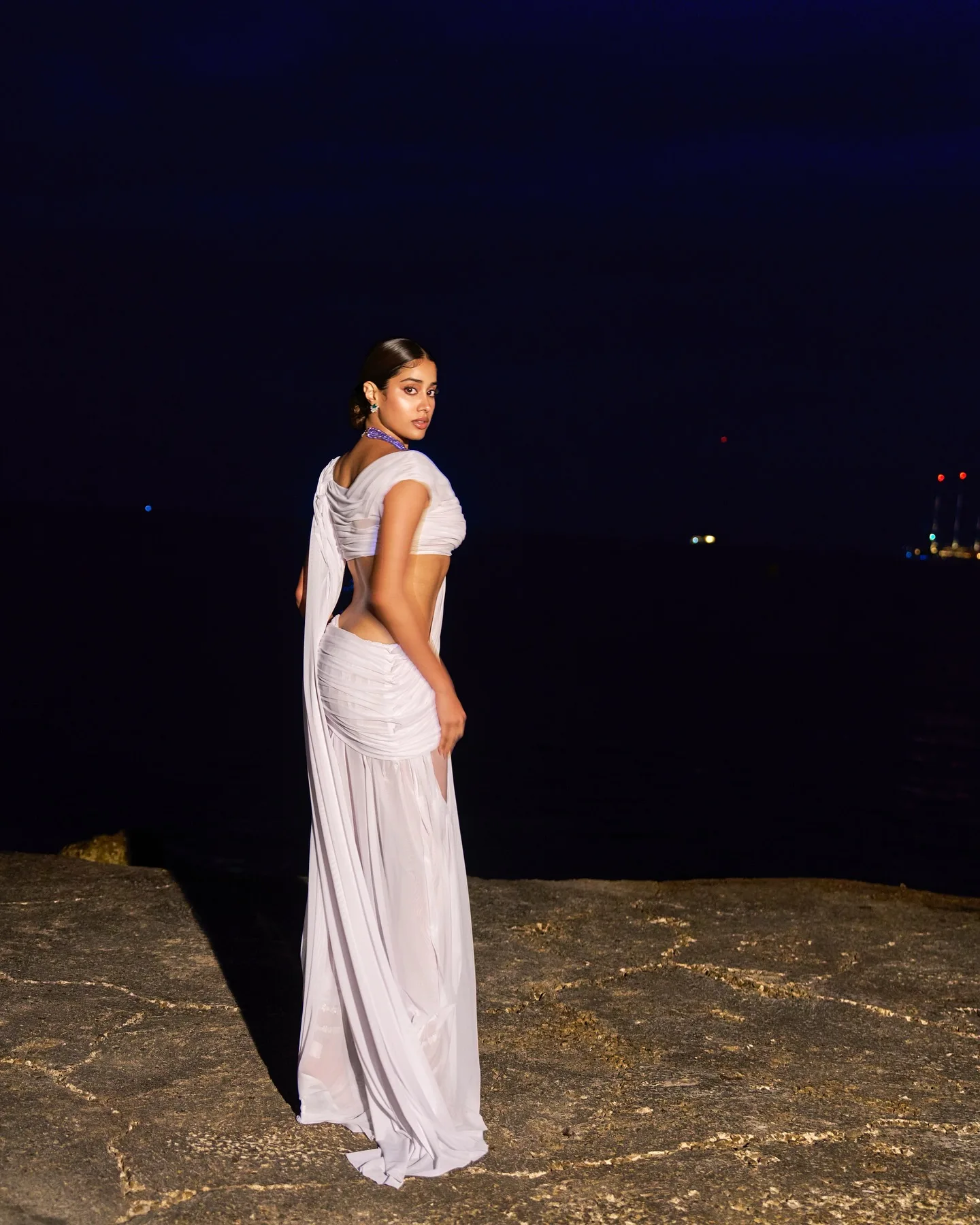 Janhvi Kapoor Stuns in Off-Shoulder...