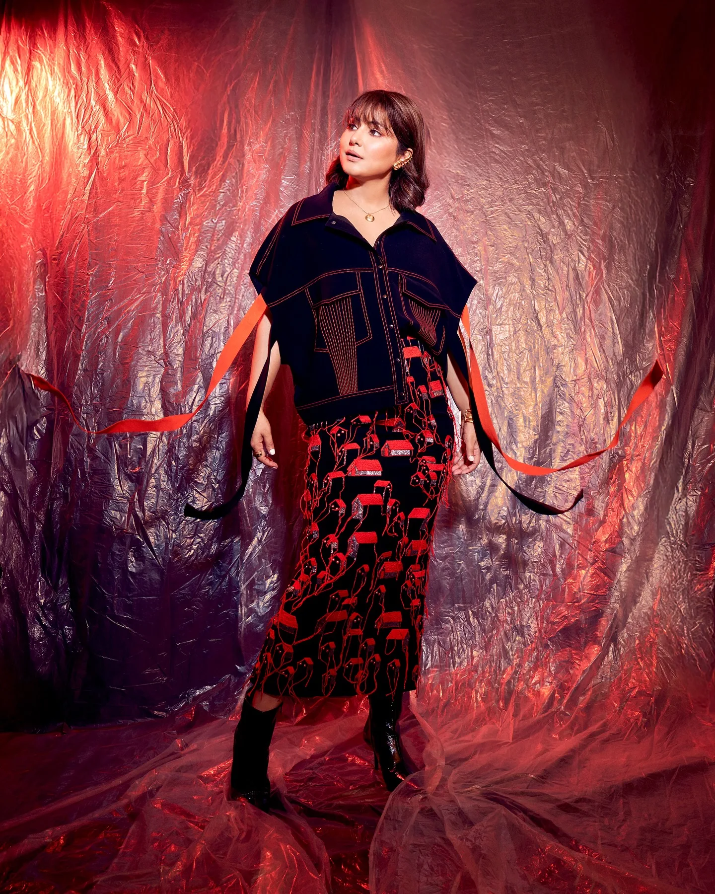 Hina Khan reacts India-Pakistan conflict...