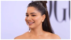 Sara Tendulkar Viral Black Dress Look, See Her Stunning Photos