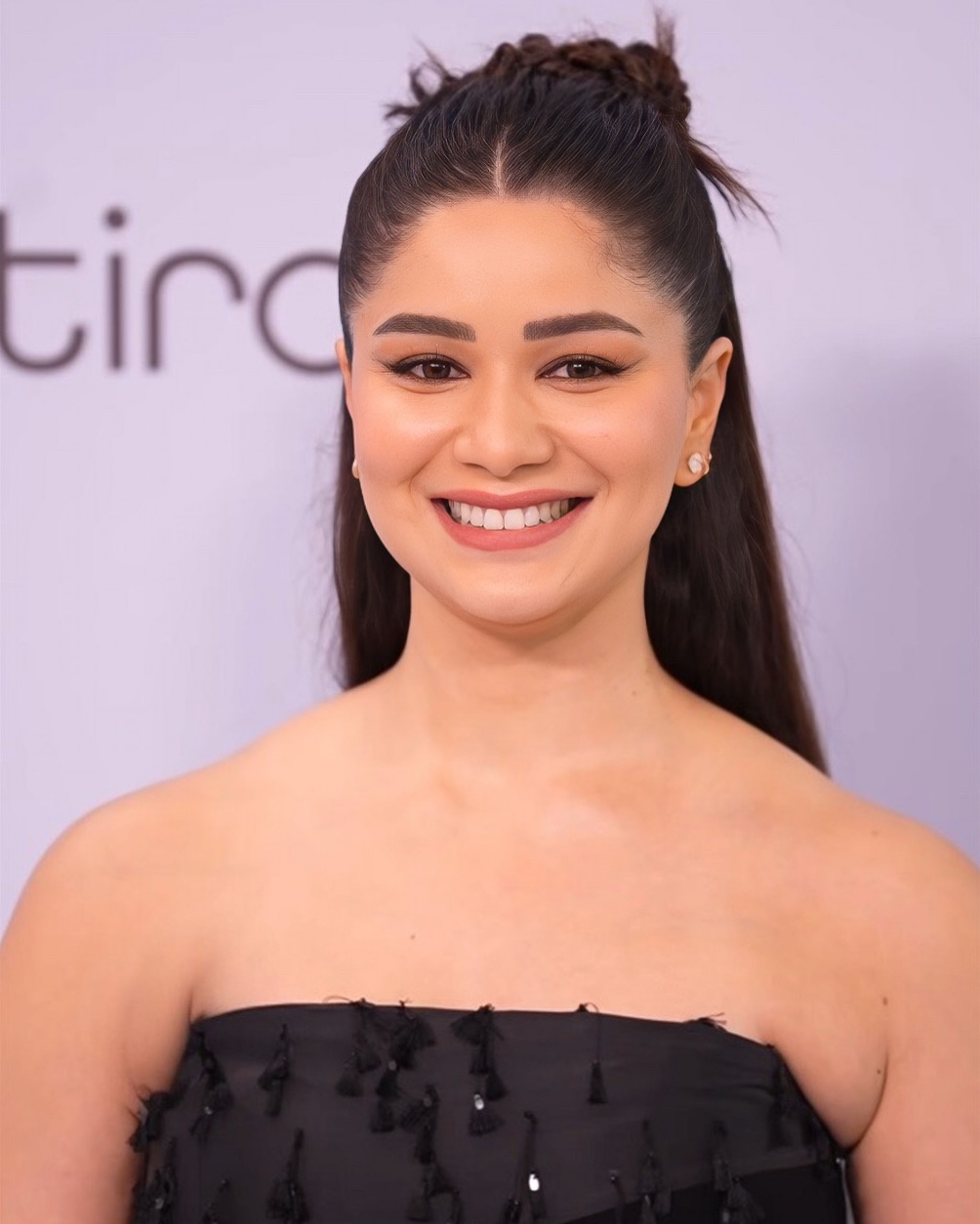 Sara Tendulkar Viral Black Dress...