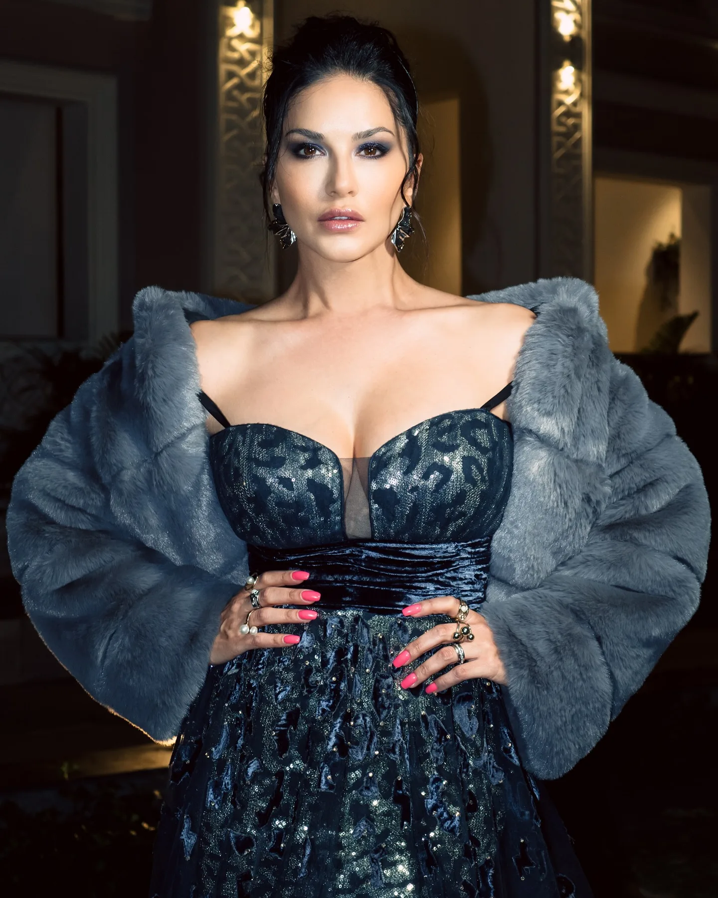 Sunny Leone Birthday Special –...