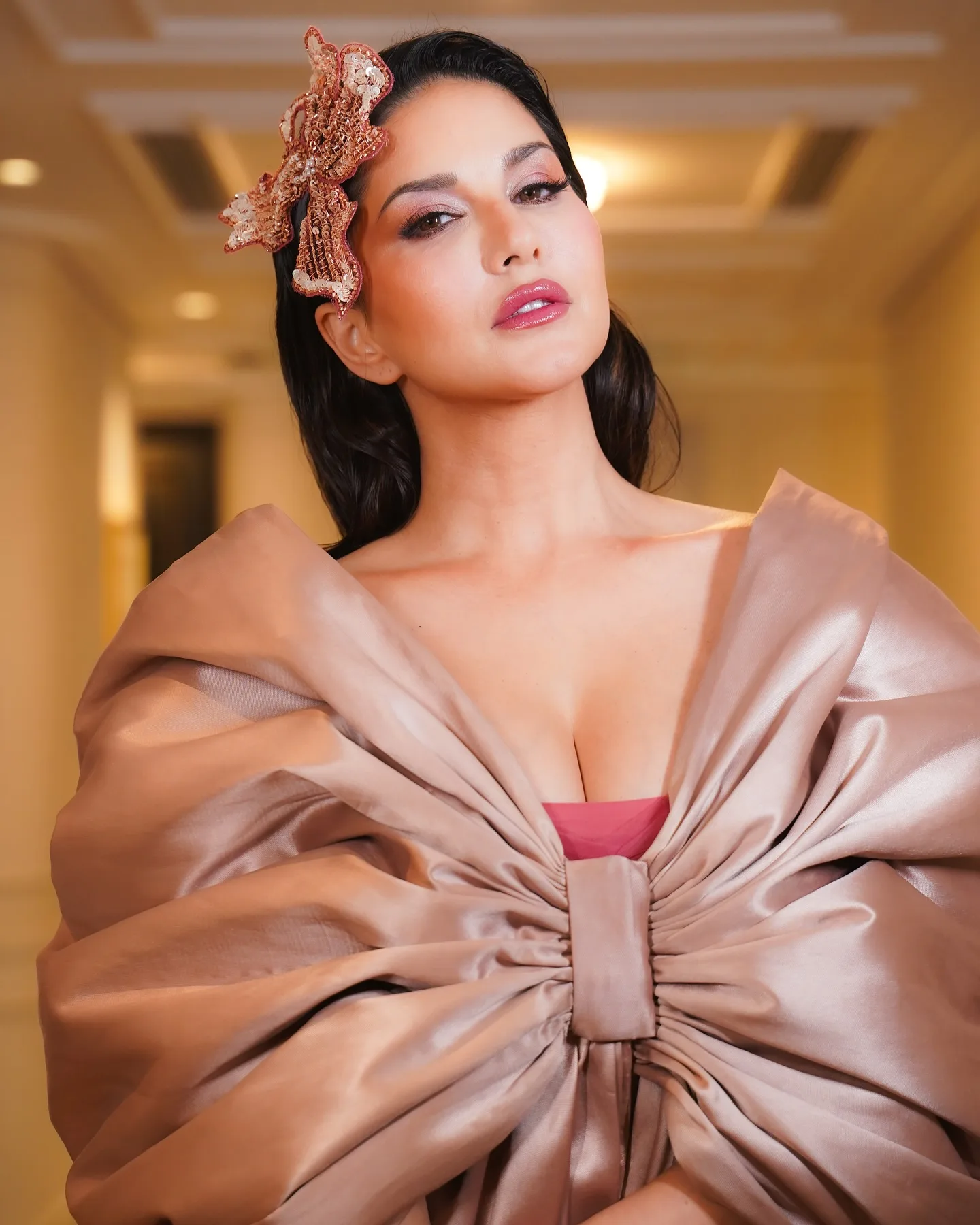 Sunny Leone Birthday Special –...