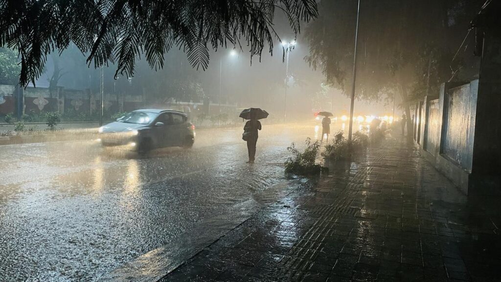 Monsoon Alert – IMD Issues Very Heavy Rain Warning in 12 States