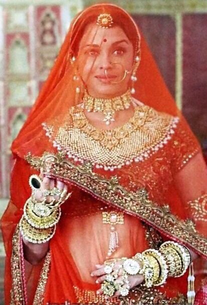 Aishwarya Rai Bachchan carry Real...