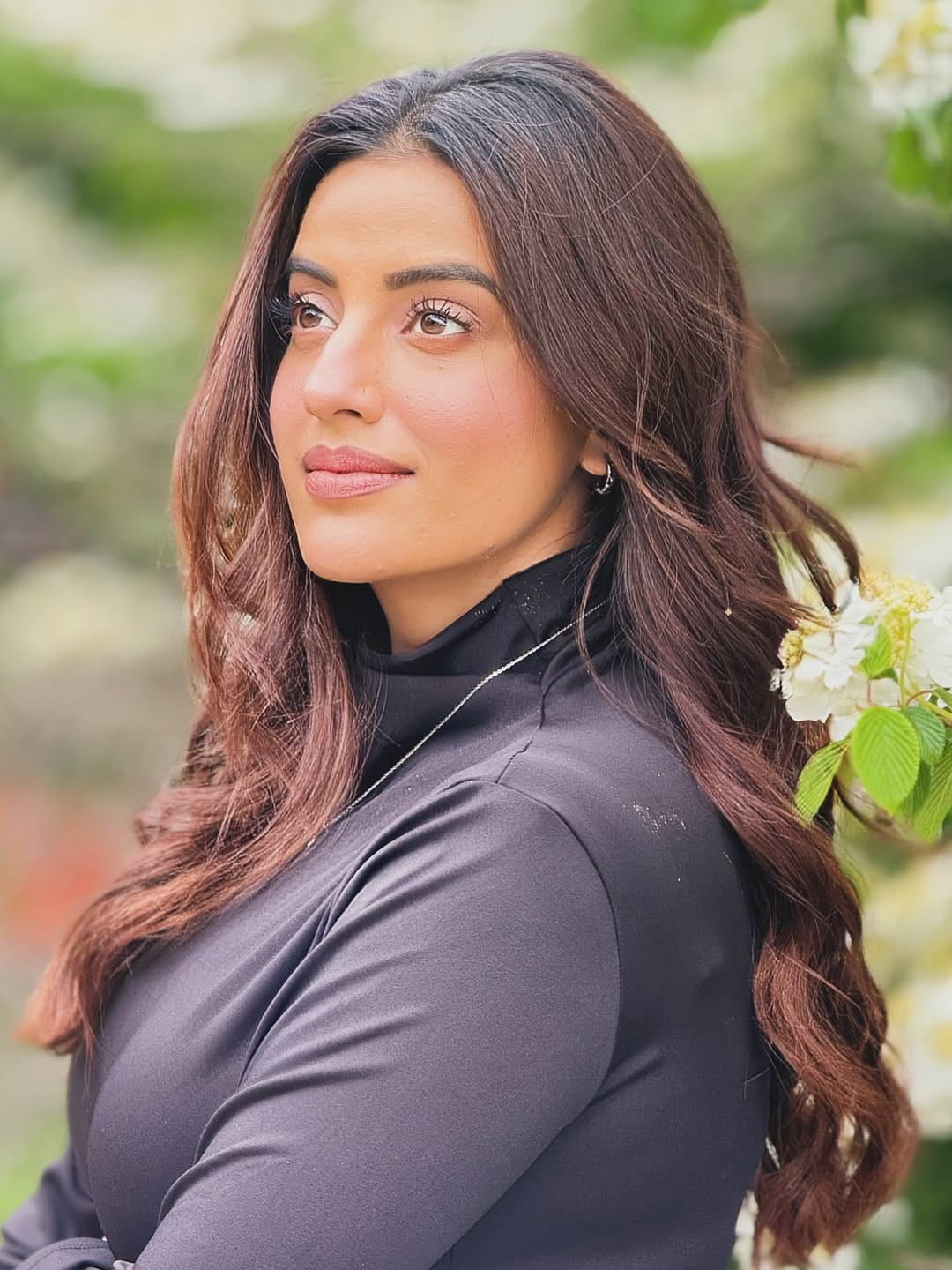 Bhojpuri Actress Akshara Singh Bold...