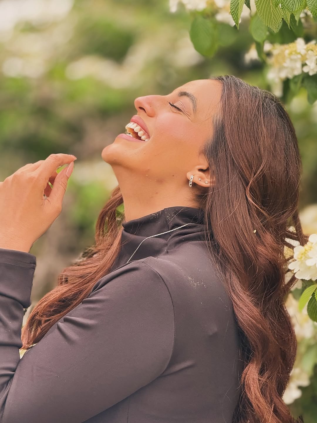 Bhojpuri Actress Akshara Singh Bold...