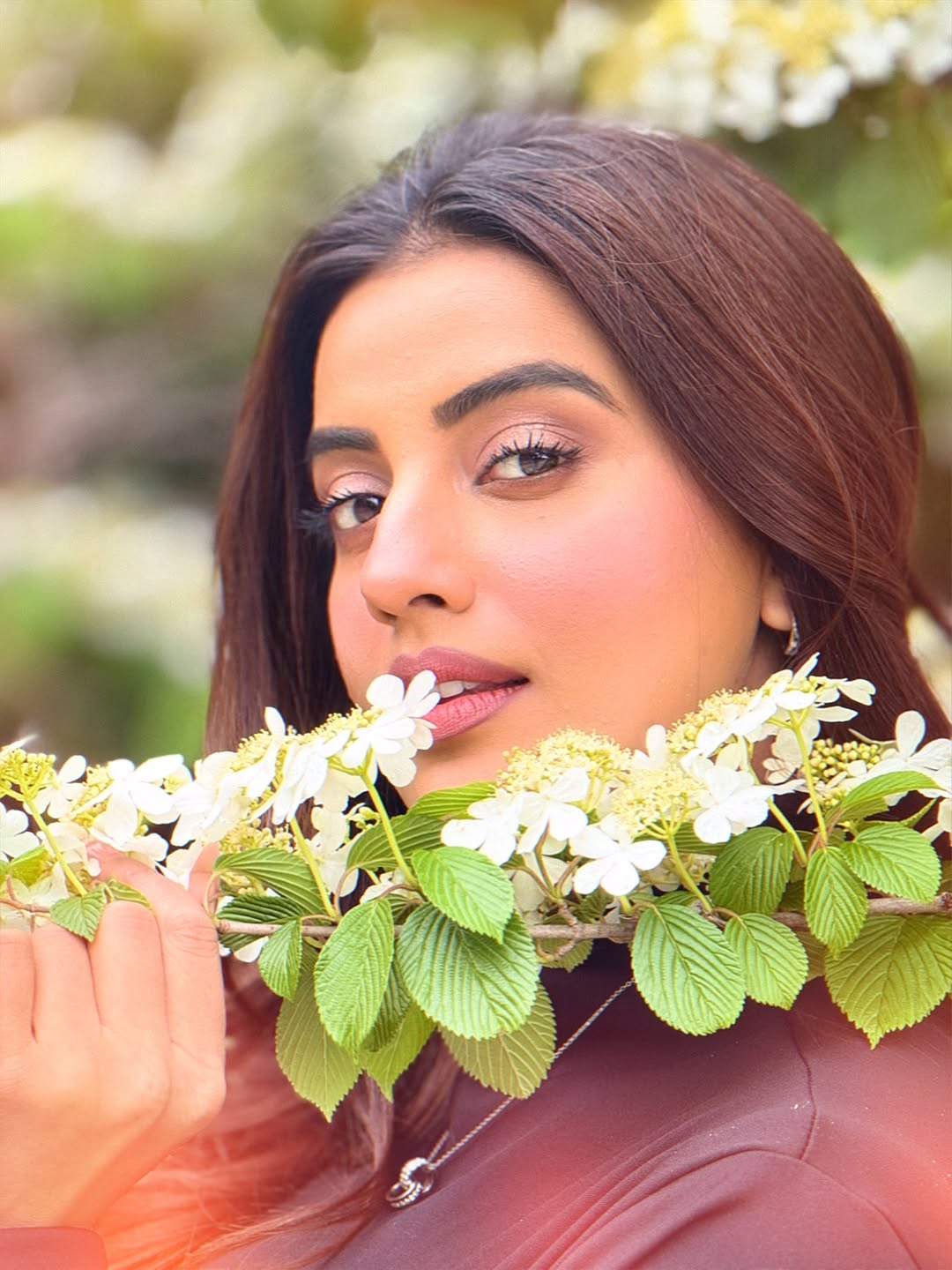 Bhojpuri Actress Akshara Singh Bold...