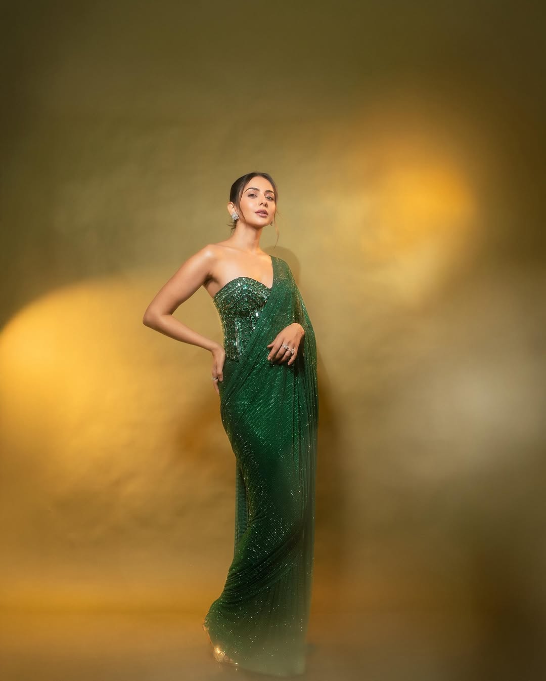 Rakul Preet Singh Slays in...