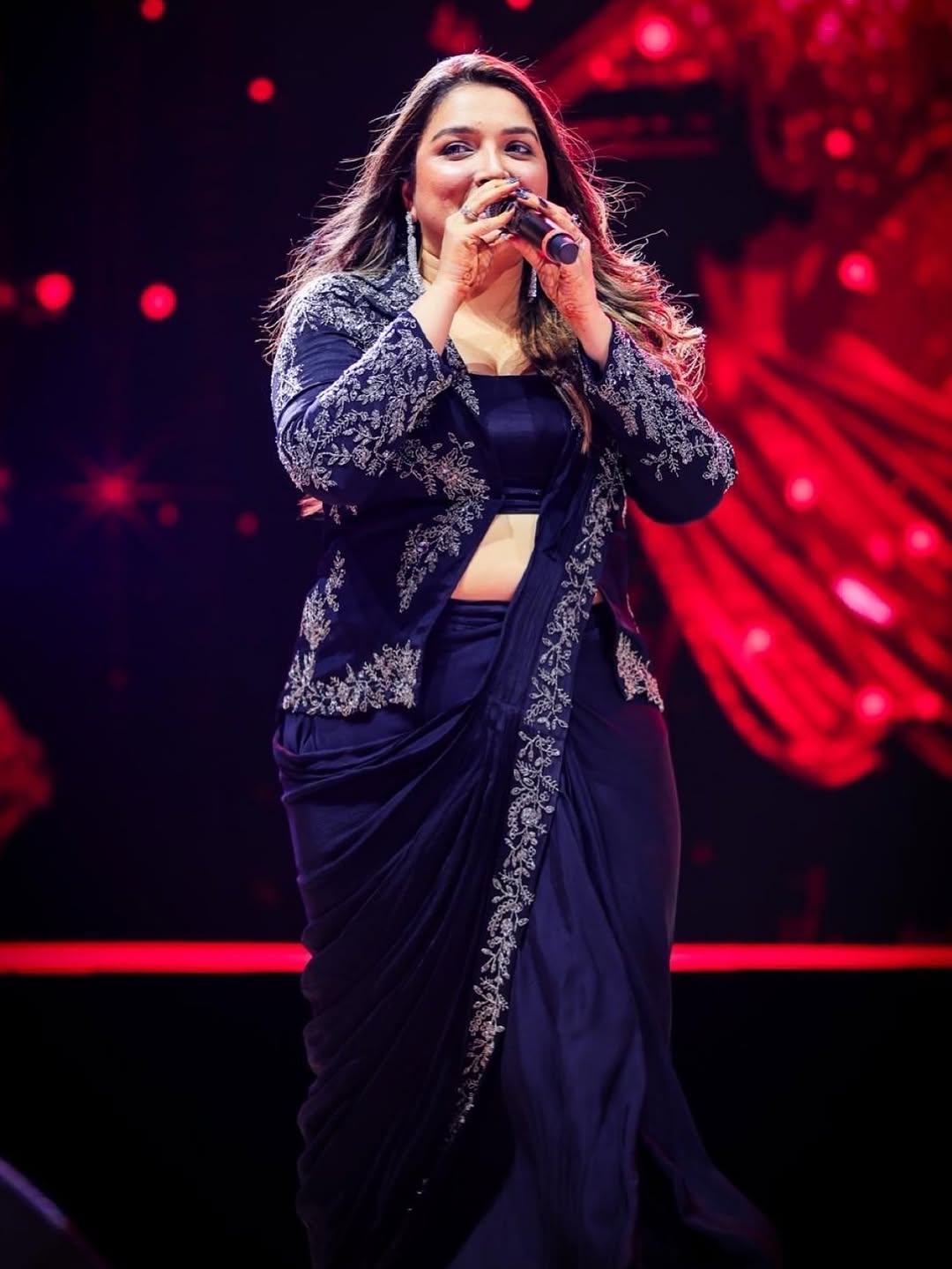 Bhojpuri Actress Aamrapali Dubey Bold...