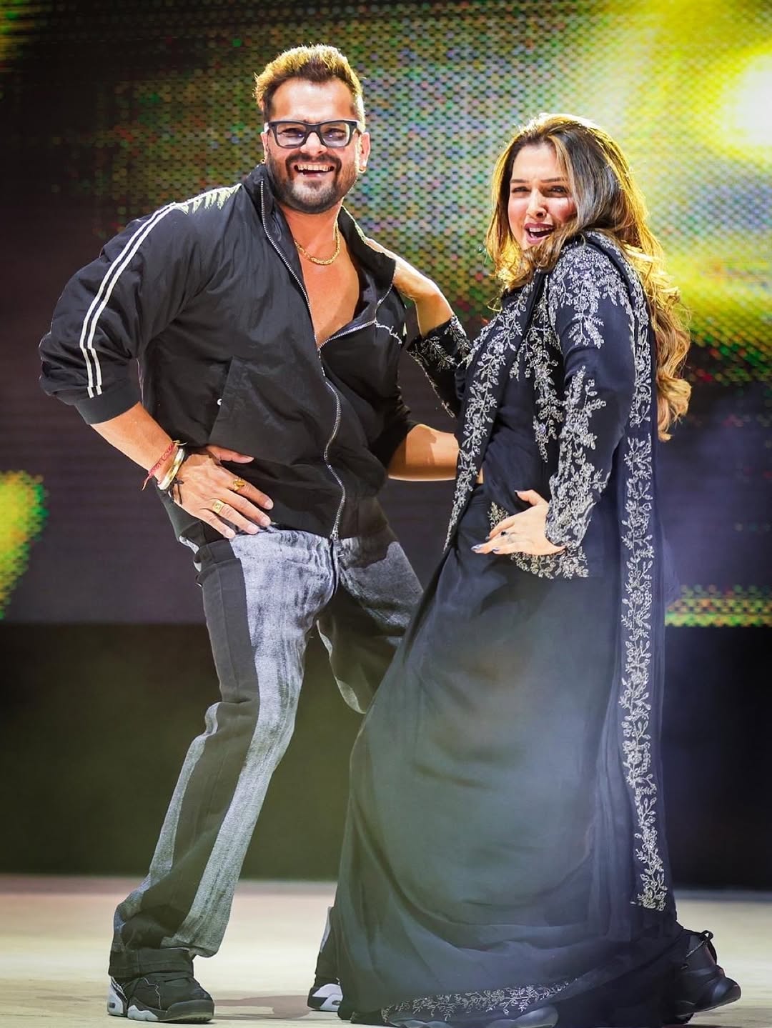 Bhojpuri Actress Aamrapali Dubey Bold...