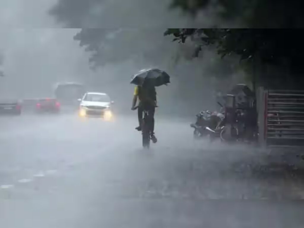 UP Monsoon Update – Heavy Rain Alert Issued for 65 Districts for next 12 Hours