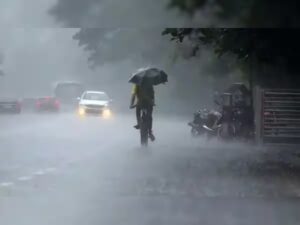 UP Monsoon Update – Heavy Rain Alert Issued for 65 Districts for next 12 Hours